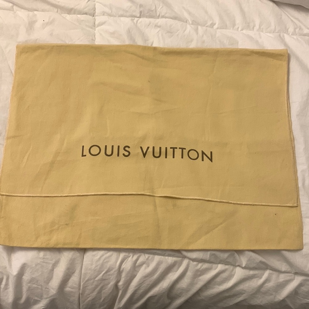 LOUIS VUITTON DUSTER BAG  18” x 13 1/2” new